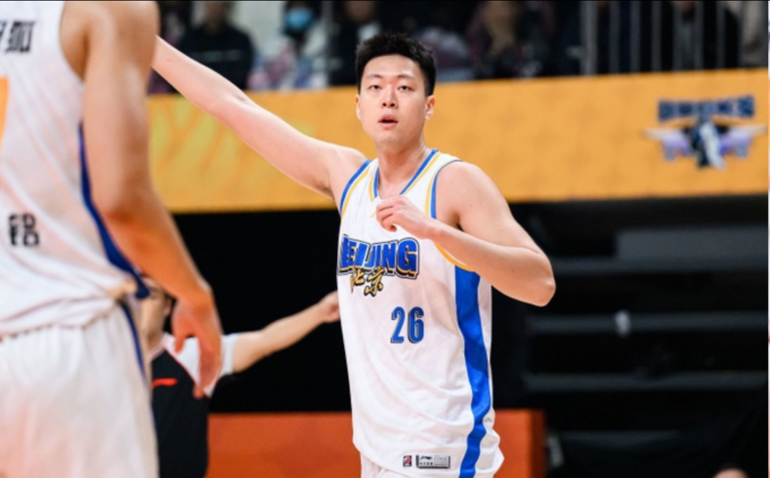 世界杯官方正版-有压力了？丘天复出+京城球二代被激活，600万先生砍6+6证明自己