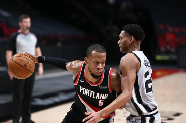 世界杯直播下载-CJ至少缺席4周 胡德能否成为利拉德的最佳搭档？